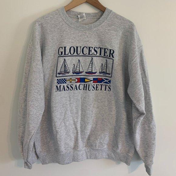 Gildan Other - Grey Gildan 'Heavy Blend Crewneck